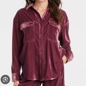 Universal Thread Burgundy Velvet Button Down Shirt Size Medium
